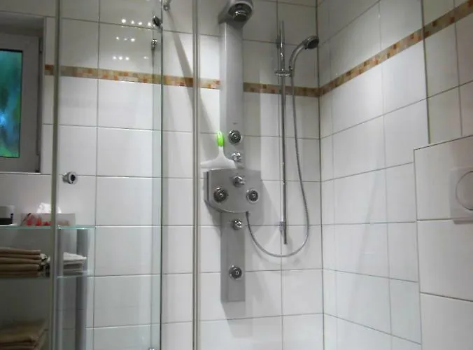 In Hahnheim, Rheinhessen * Hahnheim